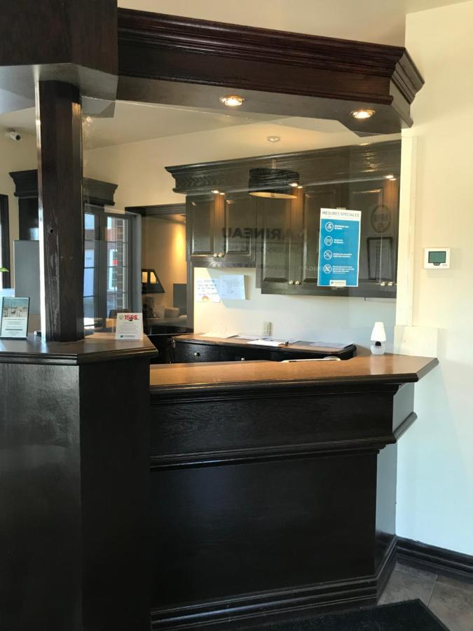 Hotel Marineau Shawinigan Luaran gambar