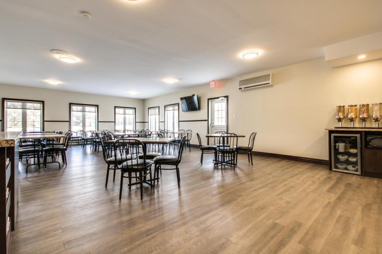 Hotel Marineau Shawinigan Luaran gambar